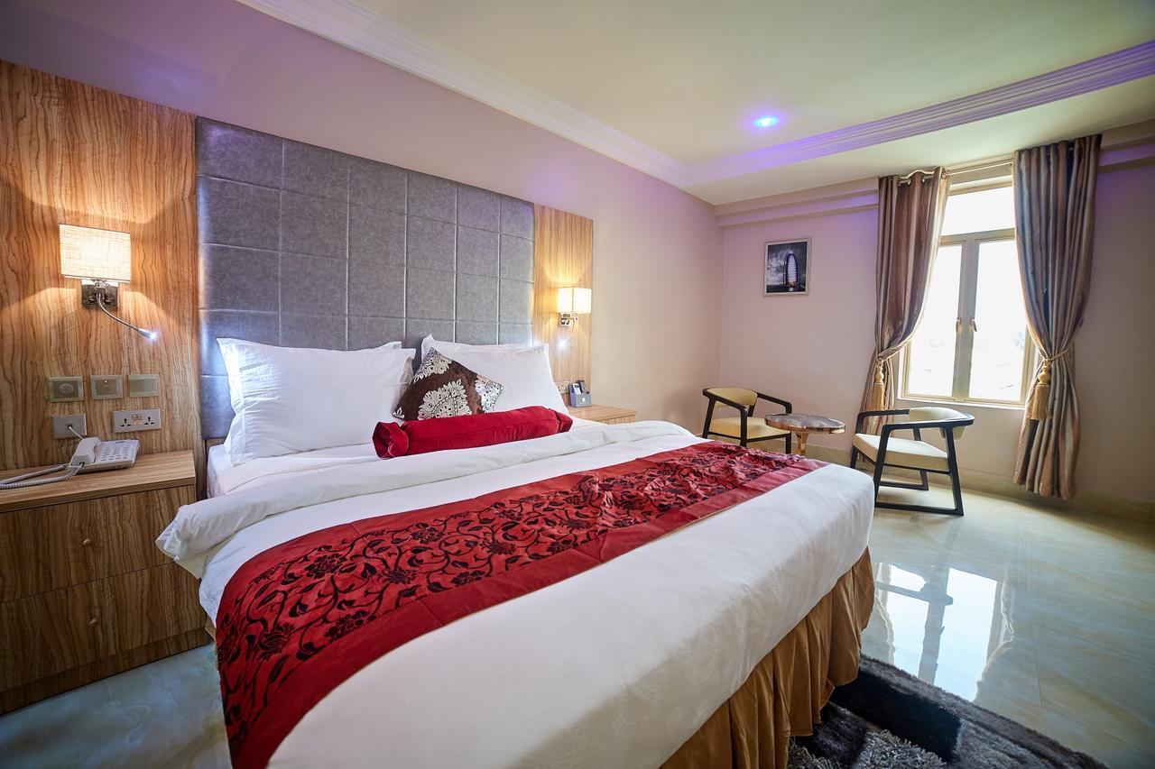 Corinthia Villa Hotel Abuja Exterior foto